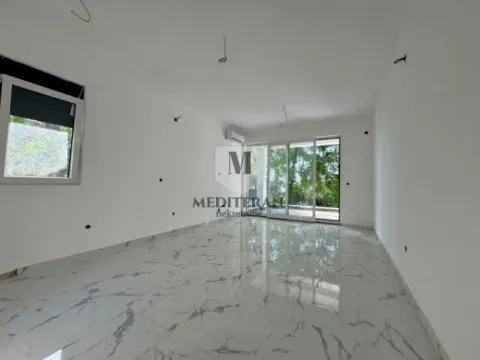 Sale, two bedroom apartment, 69m², Bijela, Herceg Novi