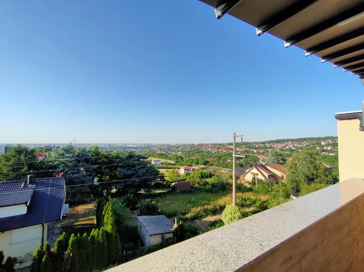 Izdavanje, kuća, 230m², Sremska Kamenica, Petrovaradin