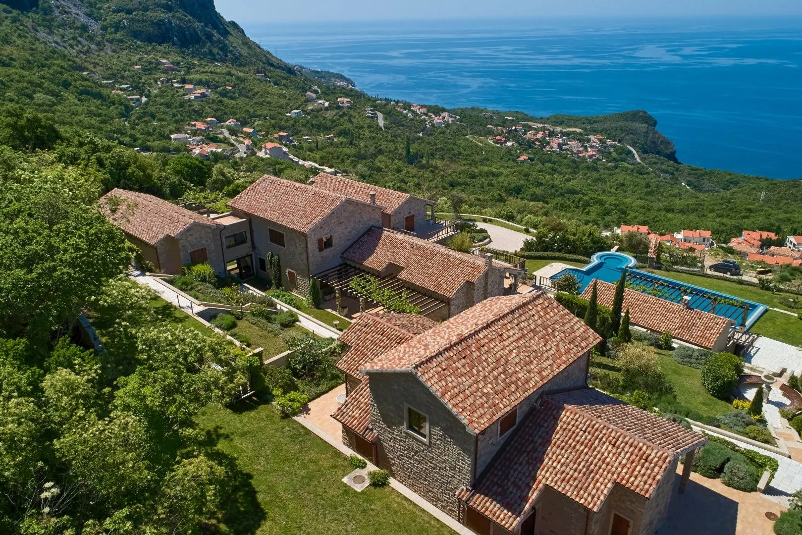 Sale, house, 2191m², Blizikuće, Budva