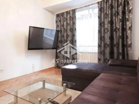 Izdavanje, trosoban stan, 89m², Stari Grad, Beograd - image 2
