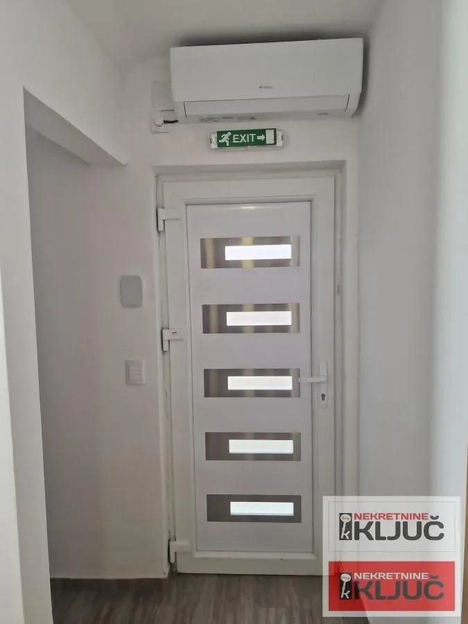Rent, office space, 300m², Veternik, Novi Sad Sve Podlokacije