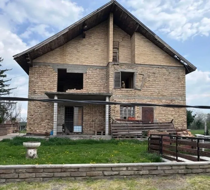 Prodaja, kuća, 160m², Perlez, Zrenjanin