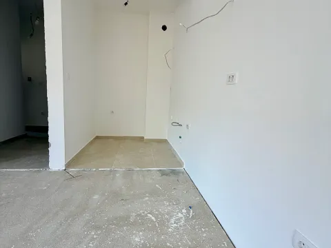 Prodaja, trosoban stan, 105m², Stari Aerodrom, Podgorica - image 12