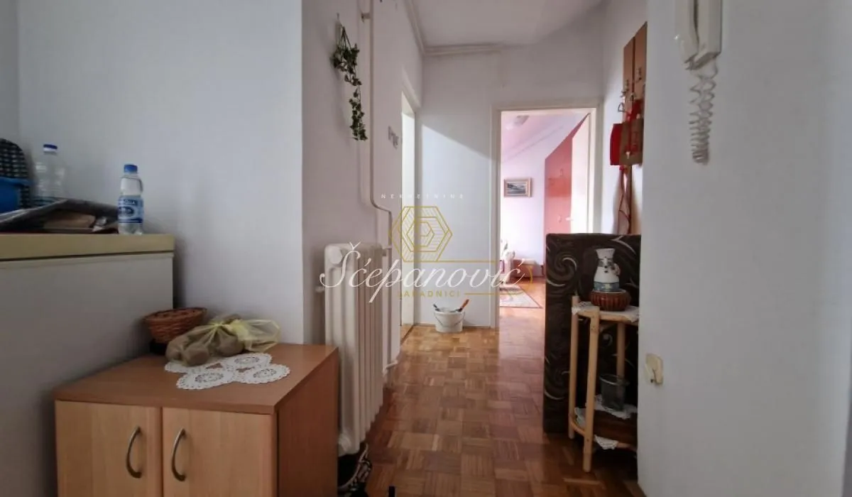 Prodaja, jednosoban stan, 34m², Šarengrad, Novi Sad Sve Podlokacije