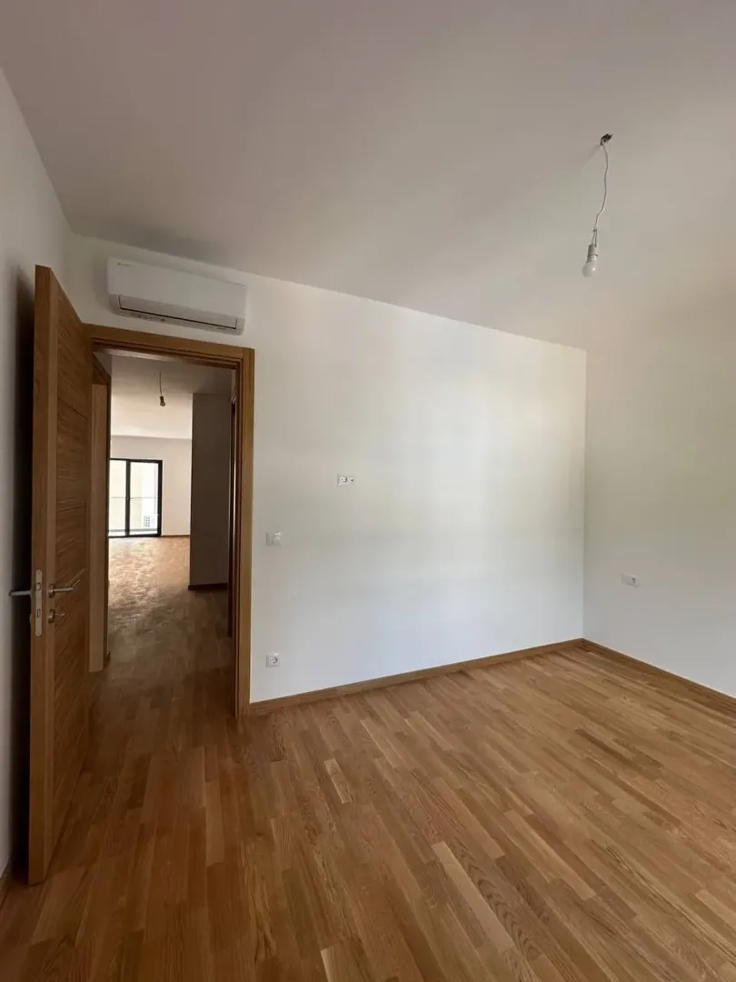 Prodaja, dvosoban stan, 64m², Bečići, Budva