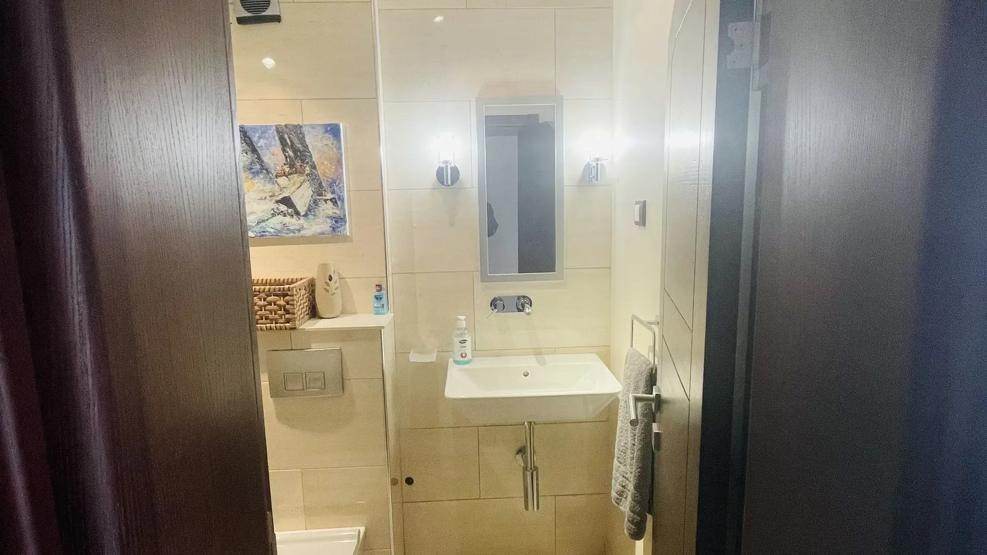 Izdavanje, jednosoban stan, 130m², Kavač, Kotor