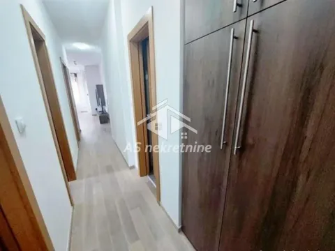 Rent, three bedroom apartment, 64m², Kalenić Pijaca, Vračar Sve Podlokacije - image 24