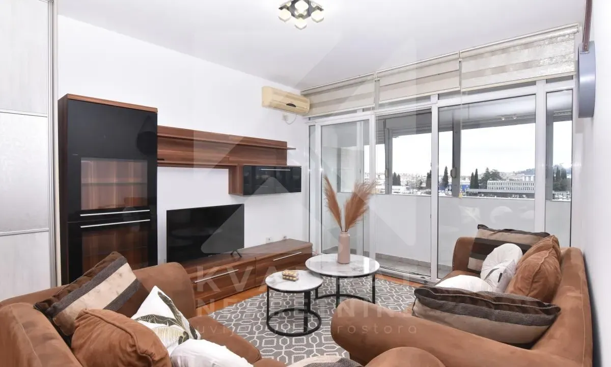 Izdavanje, jednosoban stan, 42m², 1 maj, Podgorica