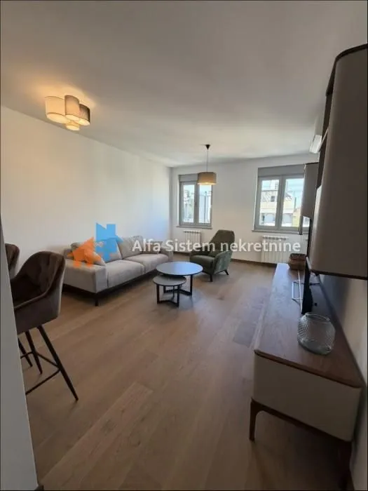 Rent, three bedroom apartment, 68m², Centar Sve Podlokacije, Beograd