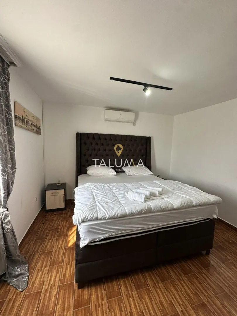 Izdavanje, stan, 200m², Gornja Gorica, Podgorica