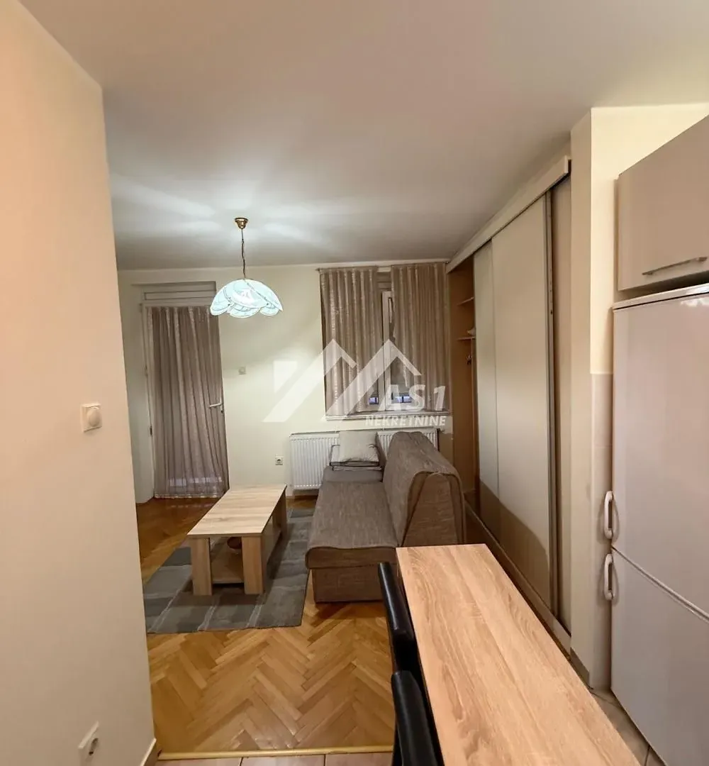 Izdavanje, jednosoban stan, 39m², Grbavica, Novi Sad Sve Podlokacije