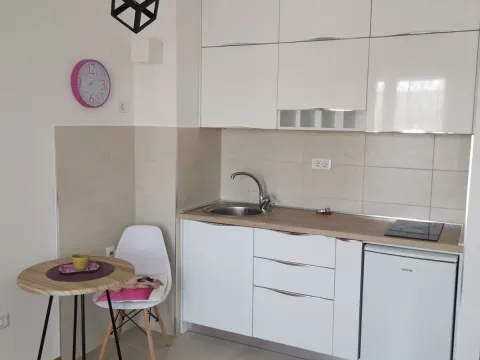 Izdavanje, garsonjera, 30m², City Kvart, Podgorica - image 2