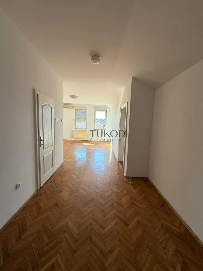 Sale, four bedroom apartment, 120m², Stari grad, Novi Sad