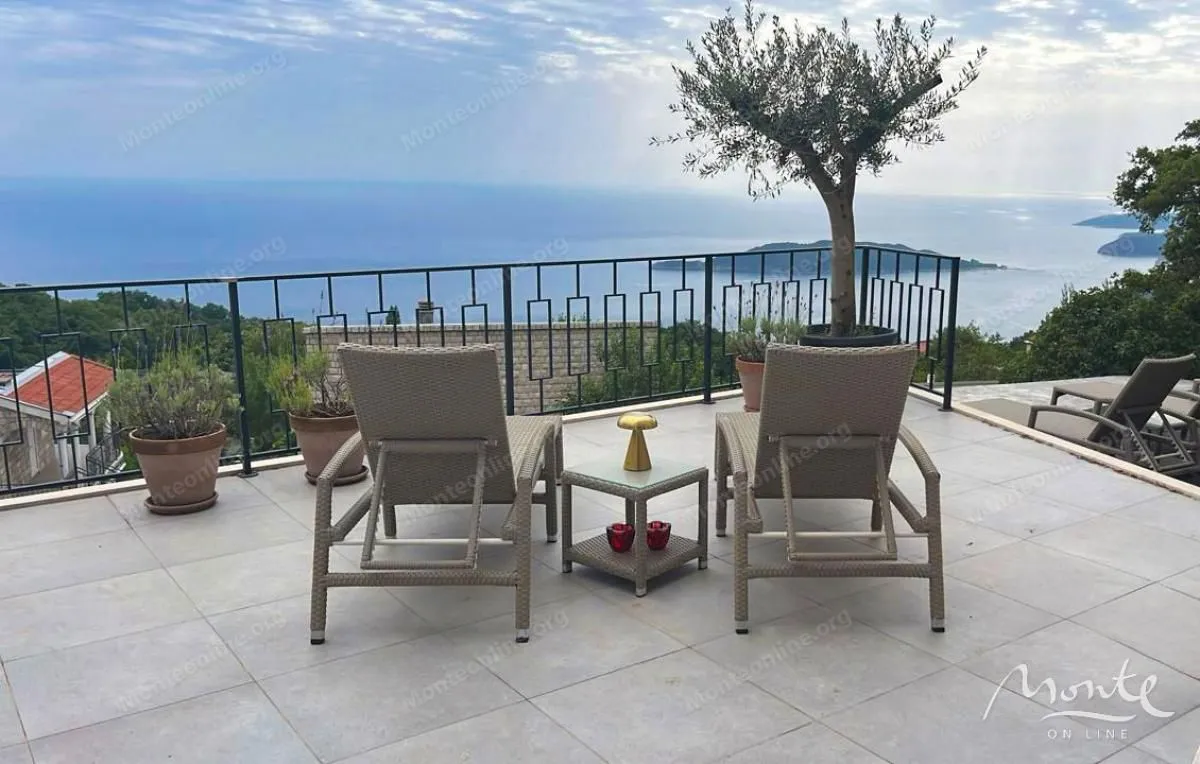 Sale, house, 257m², Kuljače, Budva