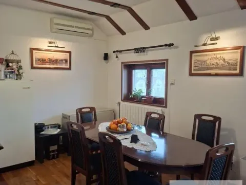 Prodaja, četvorosoban stan, 104m², Stari Grad, Beograd - image 3