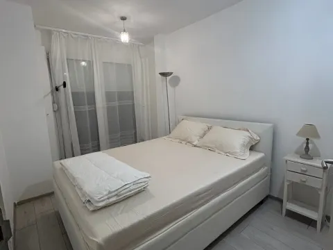 Izdavanje, jednosoban stan, 40m², Blok 5, Podgorica - image 6