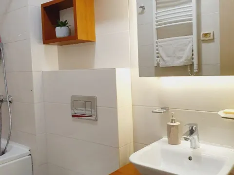 Izdavanje, trosoban stan, 101m², Podgorica, Crna Gora - image 20