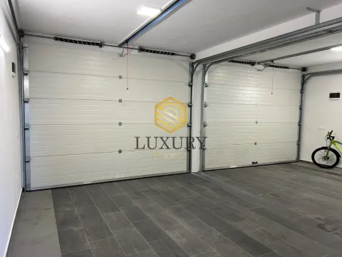 Sale, three bedroom apartment, 220m², Karaburško Polje, Podgorica - image 6