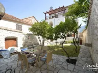 Prodaja, kuća, 222m², Prčanj, Kotor - image 1