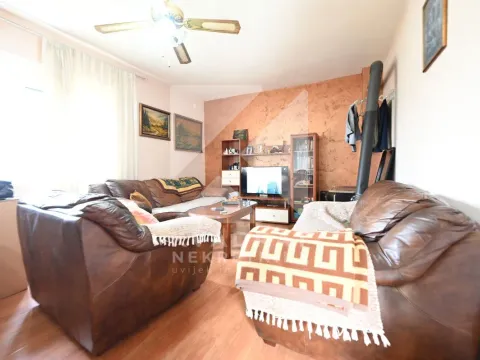 Prodaja, kuća, 129m², Gornja Gorica, Podgorica - image 17