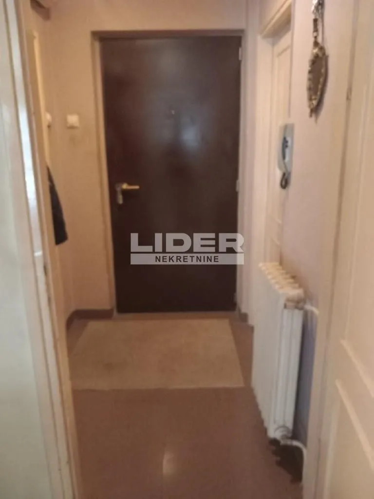 Prodaja, kuća, 240m², Zvezdara Sve Podlokacije, Beograd