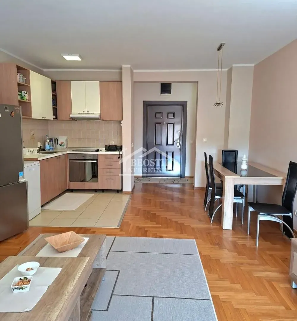 Rent, three bedroom apartment, 76m², Voždovac Sve Podlokacije, Beograd