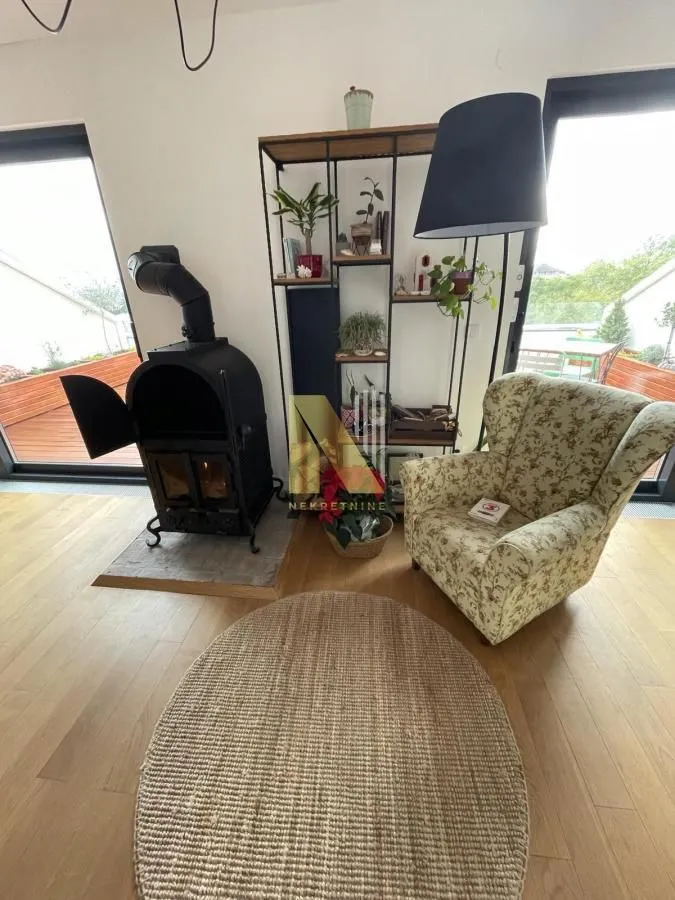 Sale, three bedroom apartment, 136m², Zemun Sve Podlokacije, Beograd