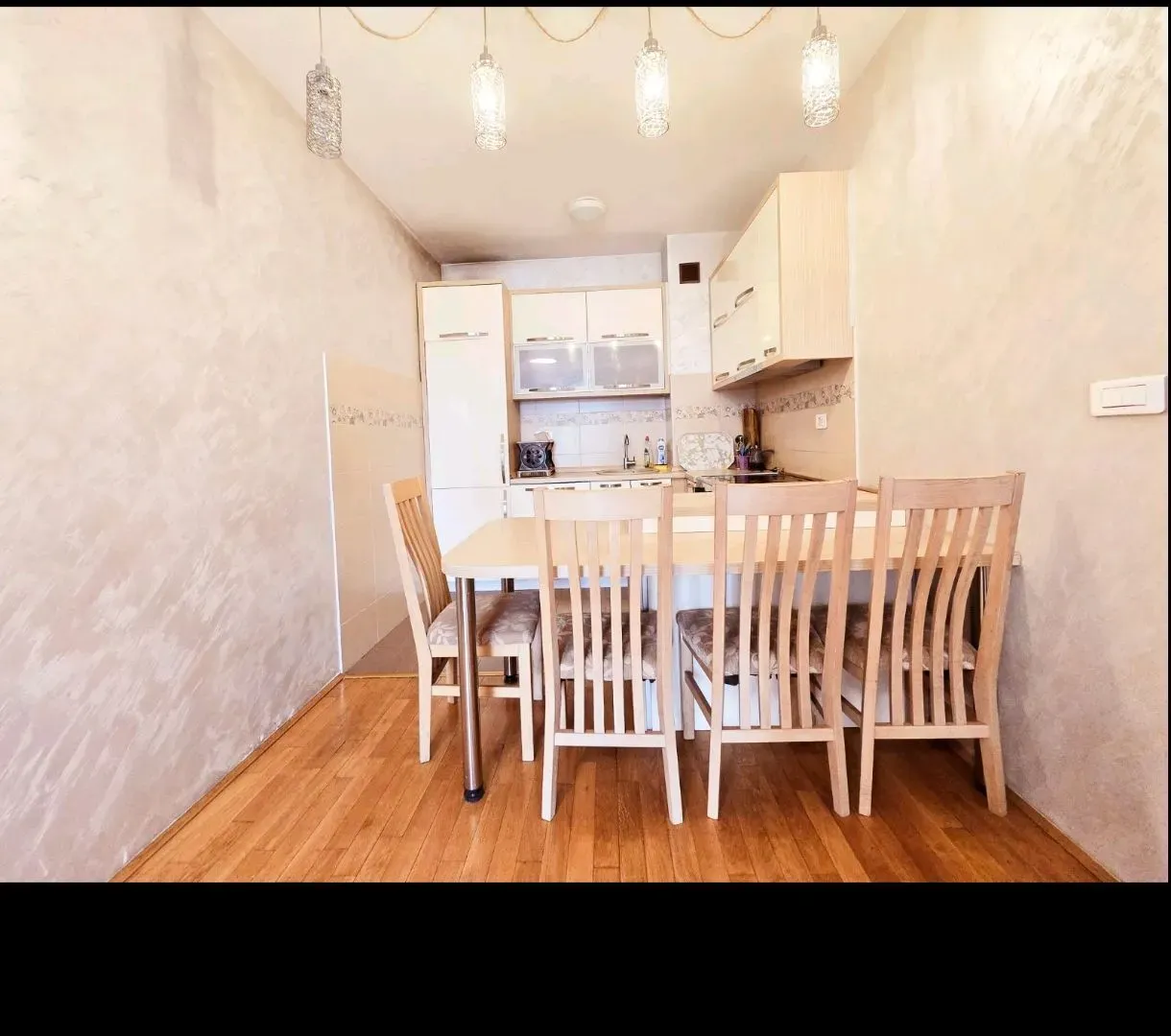 Izdavanje, dvosoban stan, 60m², Stari Aerodrom, Podgorica