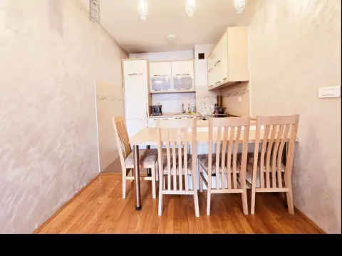 Izdavanje, dvosoban stan, 60m², Stari Aerodrom, Podgorica - image 3