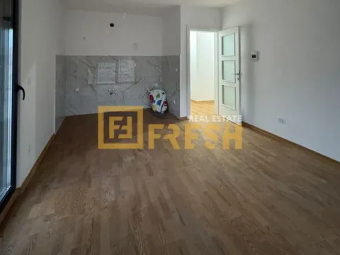 Izdavanje, dvosoban stan, 54m², City Kvart, Podgorica - image 2
