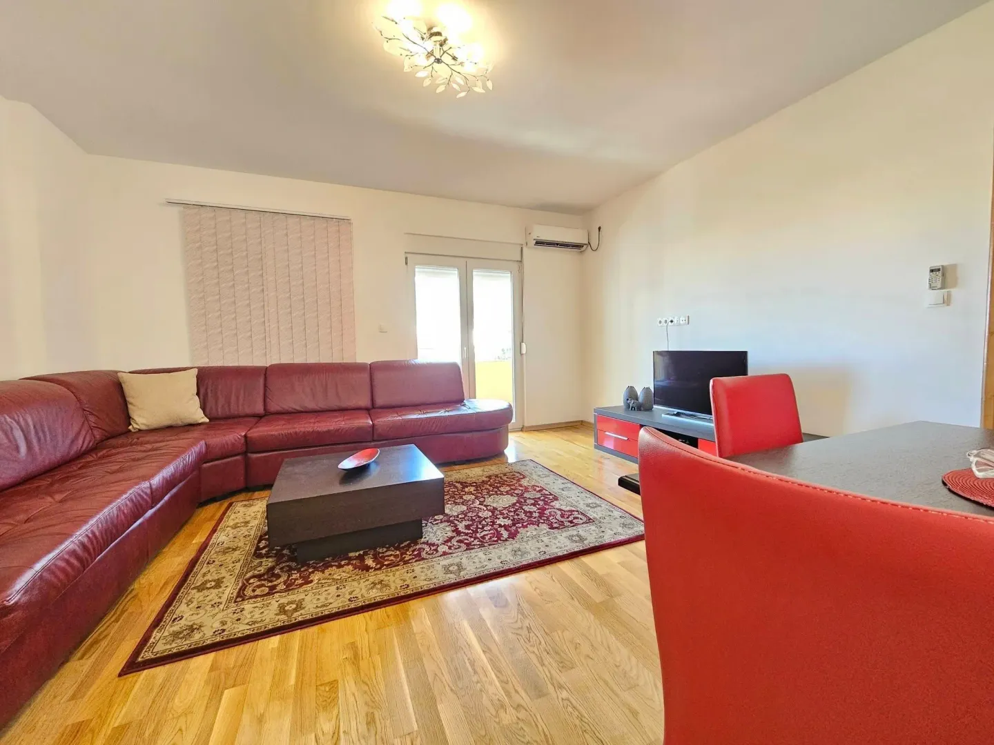 Rent, one bedroom apartment, 57m², Ilino, Bar