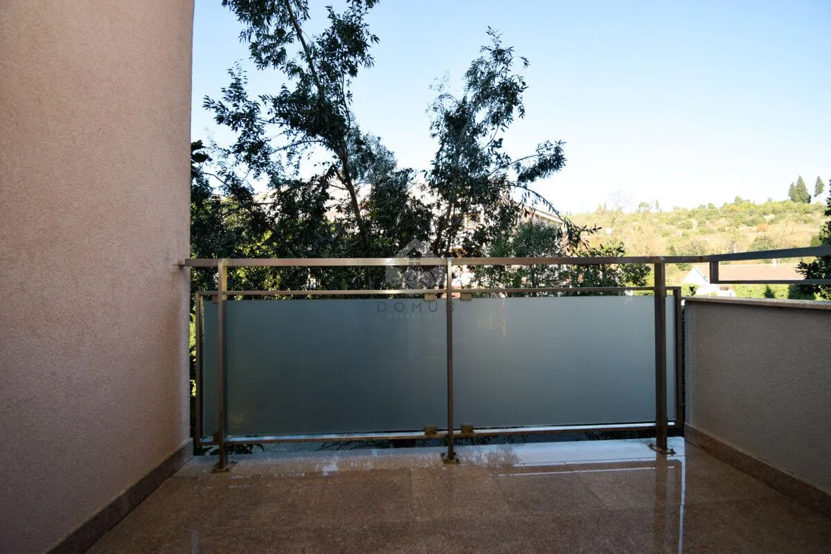 Rent, two bedroom apartment, 160m², Gorica C, Podgorica