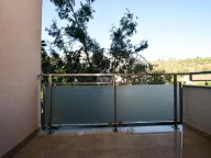 Izdavanje, dvosoban stan, 160m², Gorica C, Podgorica - image 15