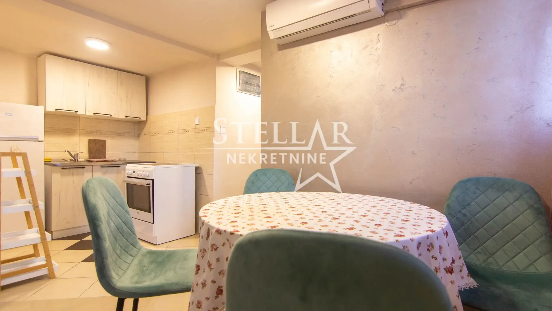 Izdavanje, jednosoban stan, 52m², Zelenika, Podgorica