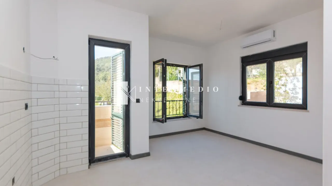 Sale, studio apartment, 22m², Kumbor, Herceg Novi