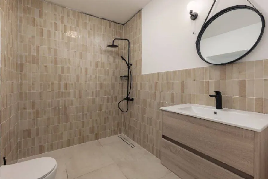 Rent, house, 200m², Kotor, Crna Gora