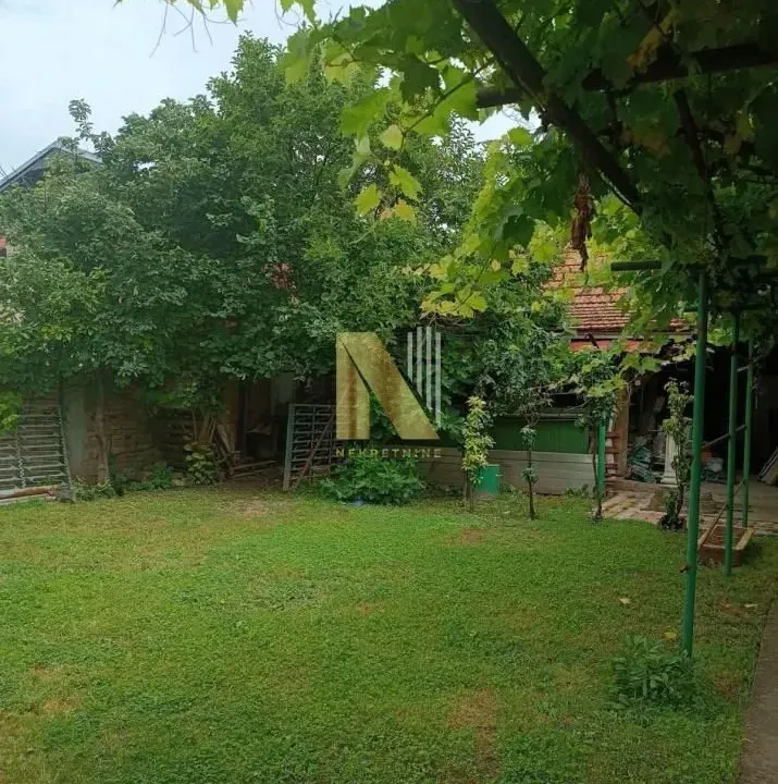 Sale, house, 576m², Ruma, Srbija