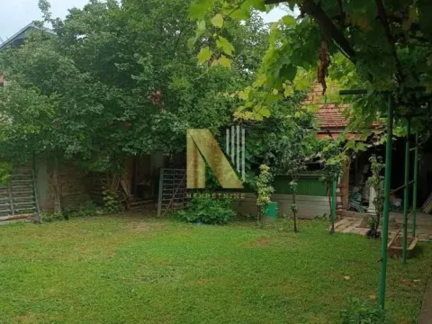 Prodaja, kuća, 576m², Ruma, Srbija