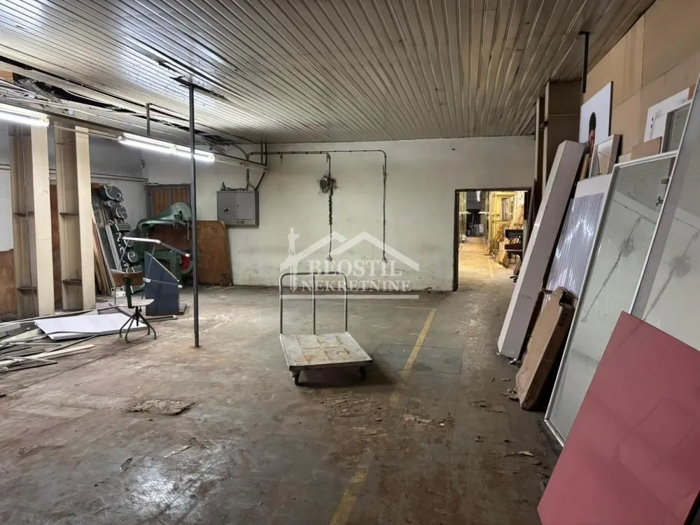 Rent, office space, 600m², Kluz, Zvezdara Sve Podlokacije