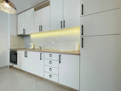 Rent, one bedroom apartment, 48m², Bečići, Budva - image 10