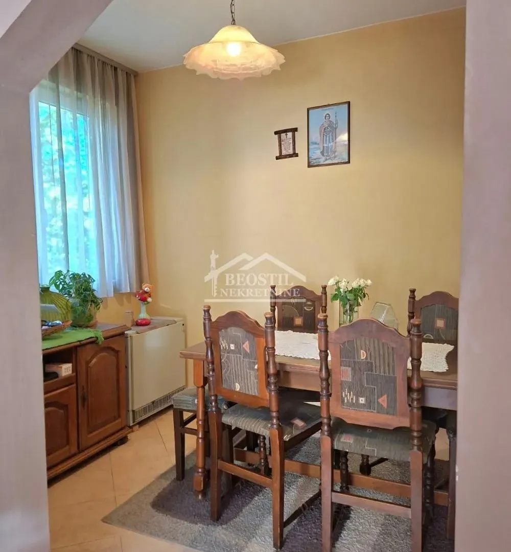 Prodaja, trosoban stan, 73m², Karaburma, Palilula Sve Podlokacije