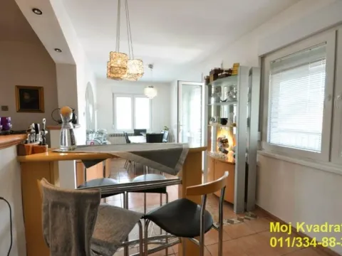 Izdavanje, stan, 204m², Bulbulder, Zvezdara Sve Podlokacije - image 13