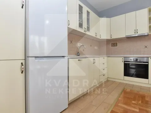 Izdavanje, kuća, 120m², Tološi, Podgorica - image 6