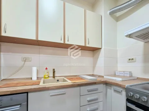 Izdavanje, jednosoban stan, 46m², City Kvart, Podgorica - image 7