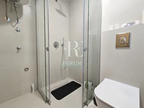 Izdavanje, jednosoban stan, 47m², City Kvart, Podgorica - image 3