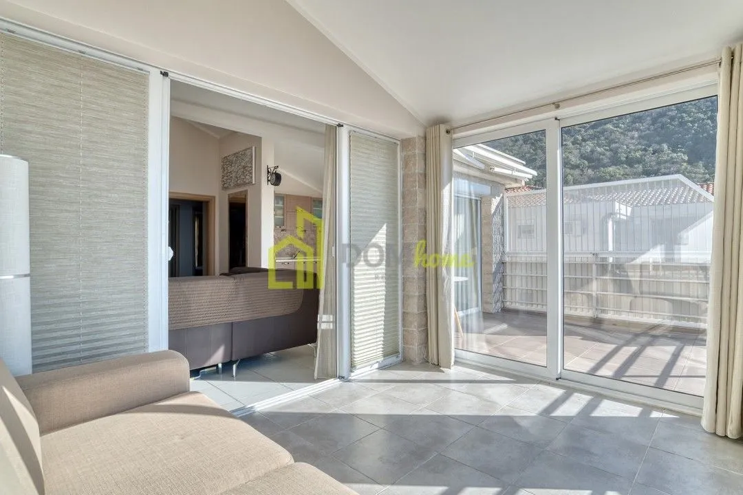 Prodaja, dvosoban stan, 75m², Seoce, Budva