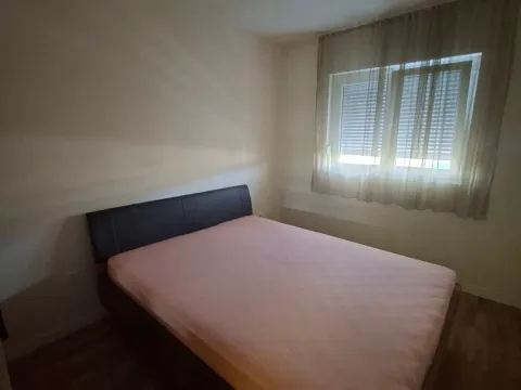 Izdavanje, jednosoban stan, 40m², Pobrežje, Podgorica - image 6