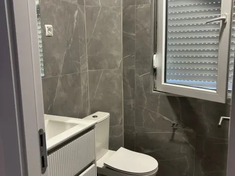 Izdavanje, dvosoban stan, 59m², Zabjelo, Podgorica - image 11