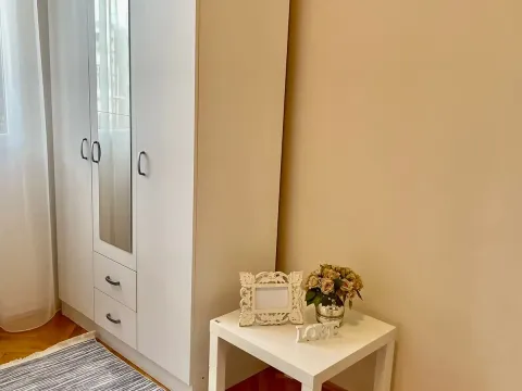 Izdavanje, stan, 87m², Centar, Podgorica - image 2