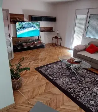 Prodaja, kuća, 220m², Stari Aerodrom, Podgorica - image 7